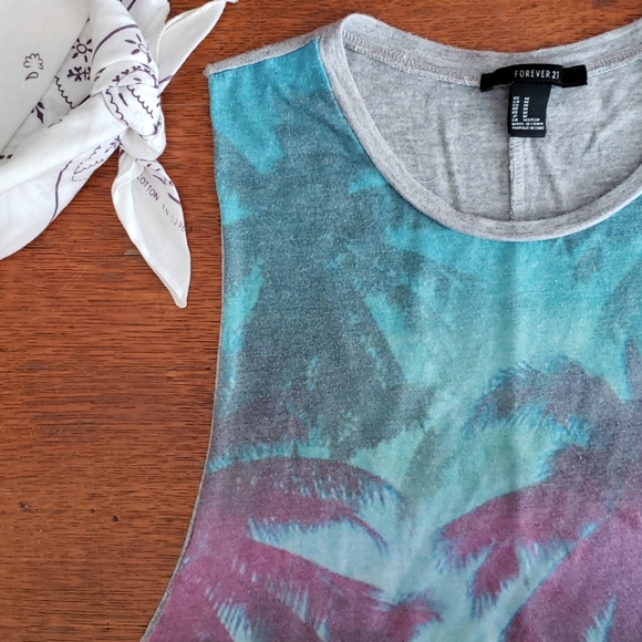 F21 Beachy Vibes Cut-Out Tank - Palm Treeeeees - M - Picture 5 of 12